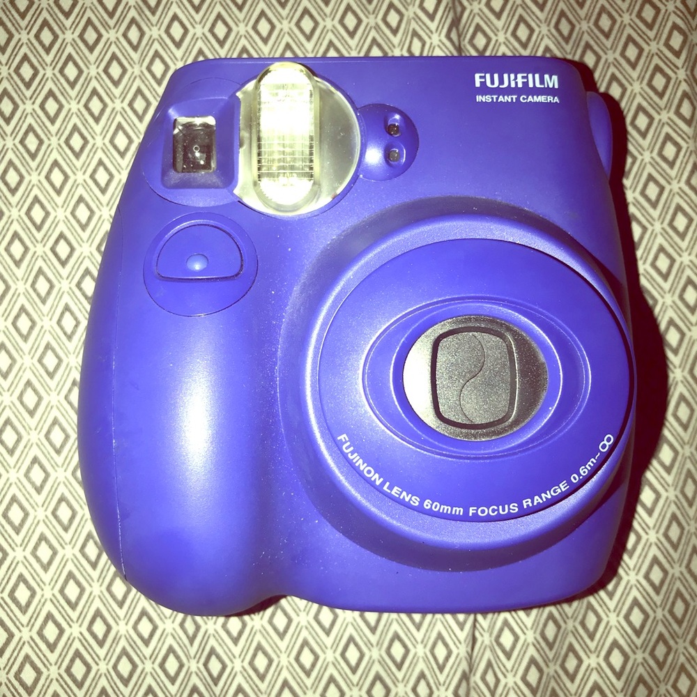 Fujifilm Polaroid Camera 7S.